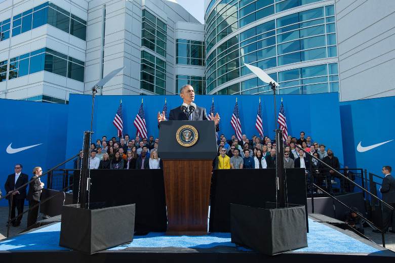 Obama visits Nike headquarters to campaign on TPP trade deal