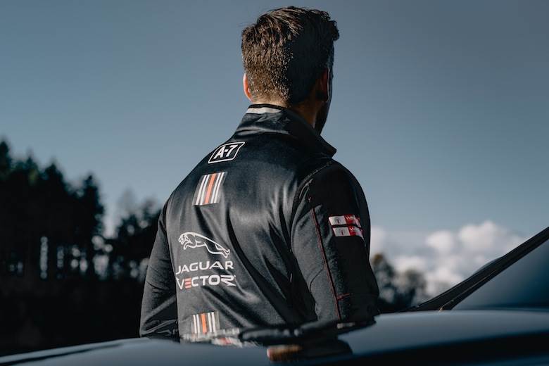 Henri Lloyd to supply kit to powerboat racing team