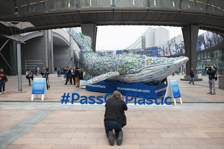 Some plastic products to be banned under new EU rules