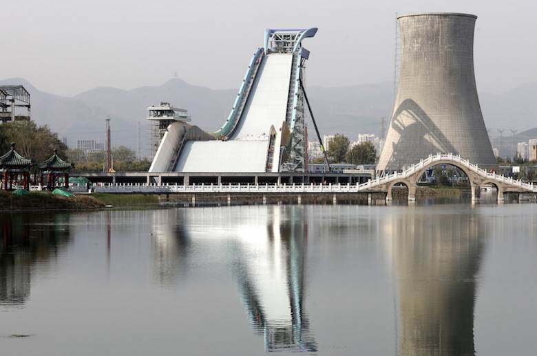 Xinjiang-made ski suits chosen for Team China