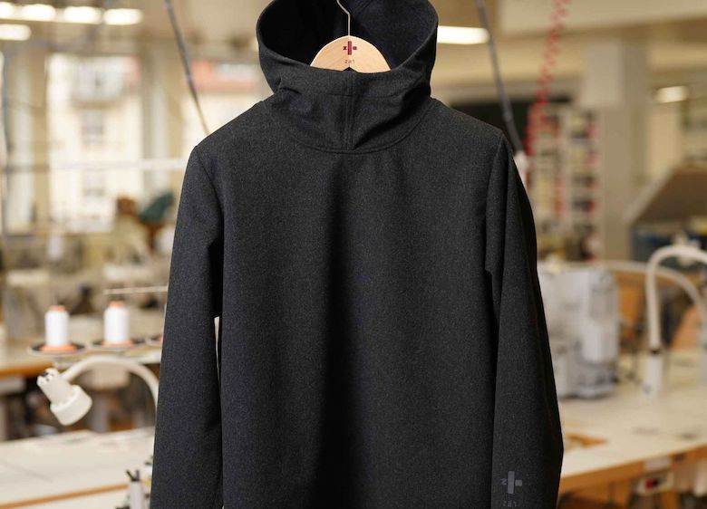 Fabric choice helps Zai make special mid-layer