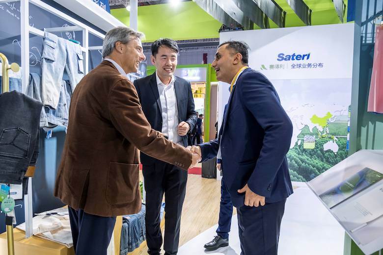 Shanghai show traffic suggests China is ‘back to business’