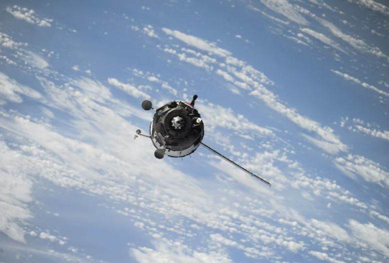 Space agency keeps watch on organic cotton