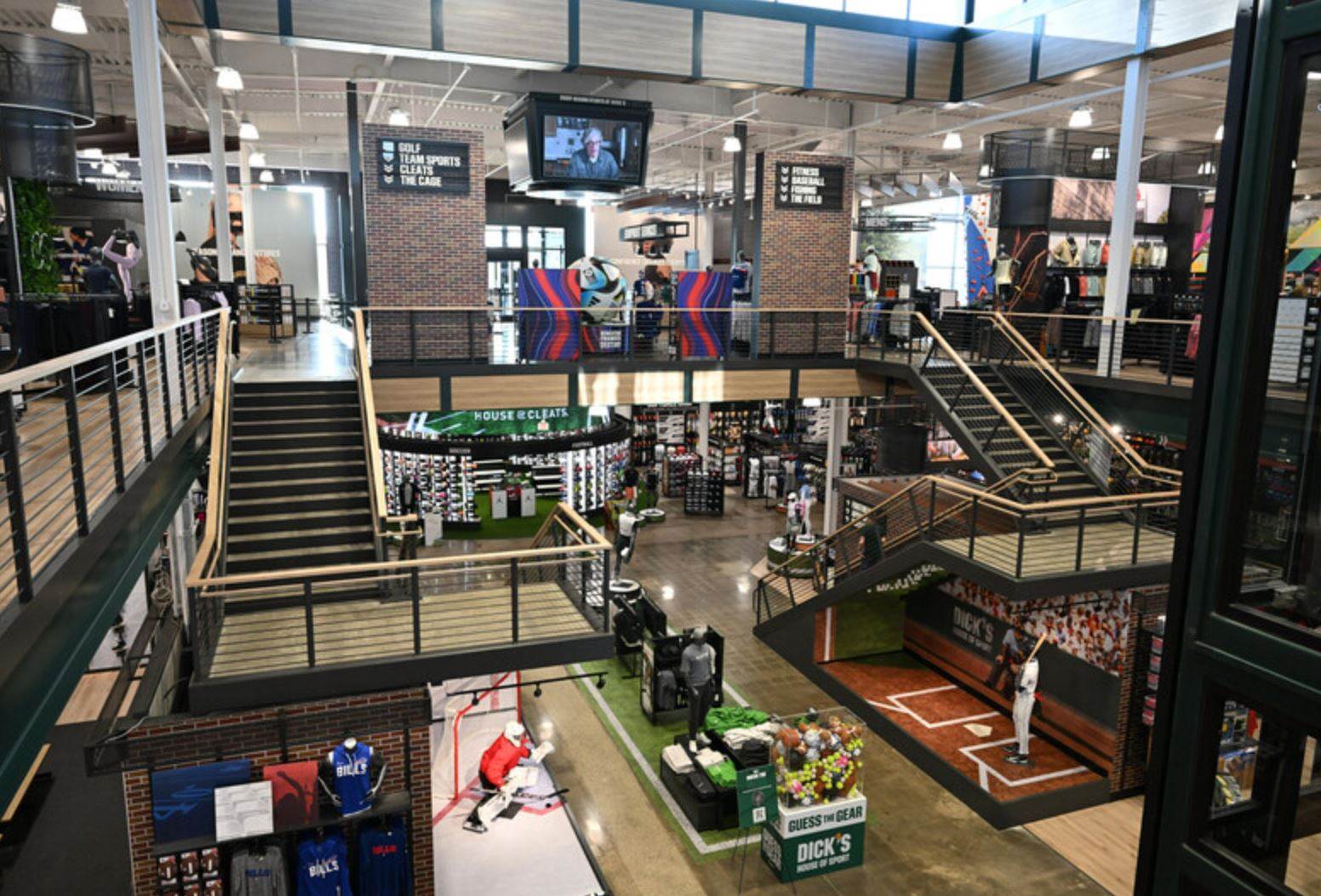 Retailer confident despite flat sales and job losses                                                                                                                                                    