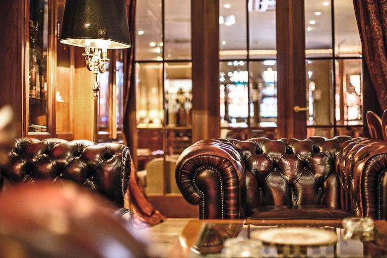 TFL unveils colour trends for spring-summer 2017