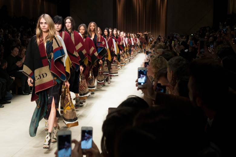 Burberry returns to growth in China