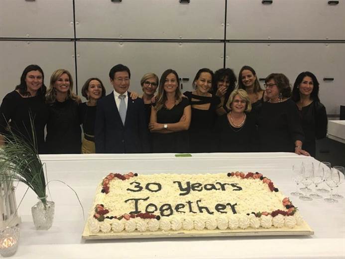 Cartigliano celebrates 30 years of working with Korean agent