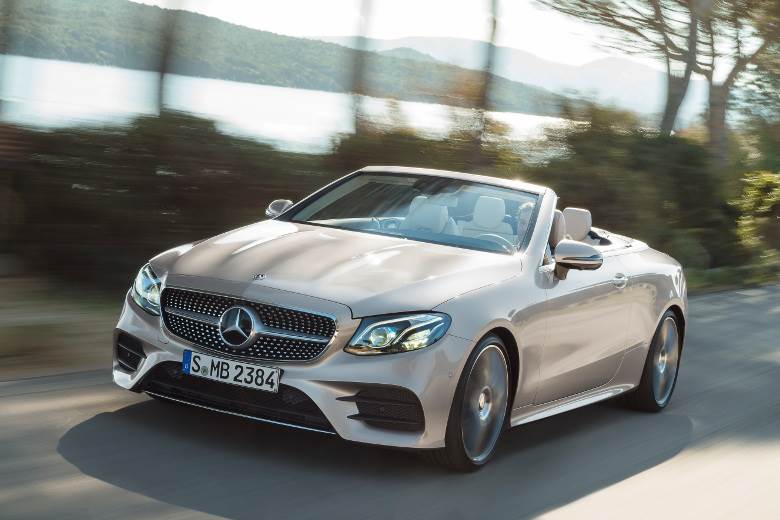 Record-breaking month and quarter for Mercedes-Benz