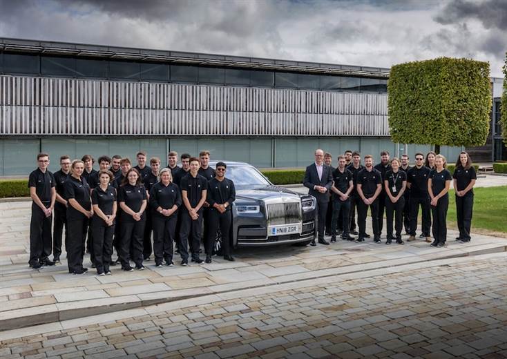 Rolls-Royce celebrates largest-ever number of new apprentices