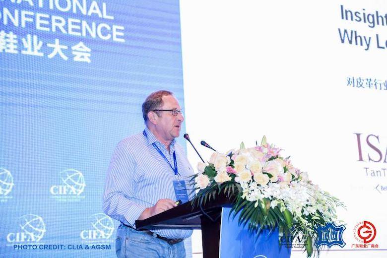 Tom Schneider addresses Guangzhou footwear conference