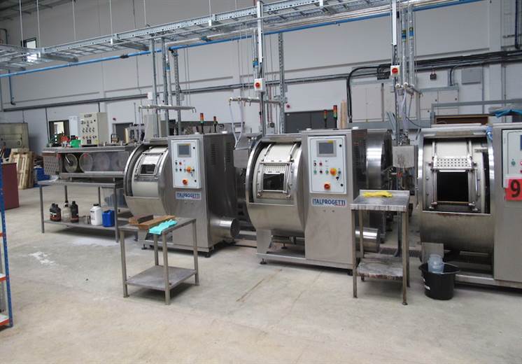 SLTC previews new pilot tannery at Northampton University