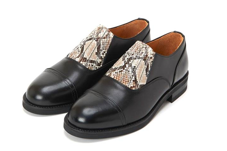 Python leather defines latest Hender Scheme collection