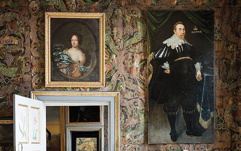 Swedish castle shows off leather’s longevity