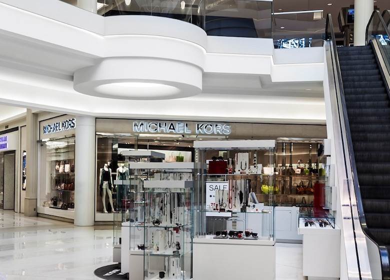 US retail sales firm in October