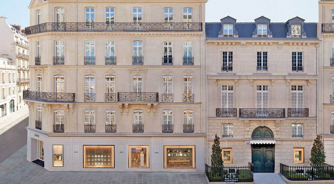 Bricks work more magic than clicks                                                                                                                                                                      