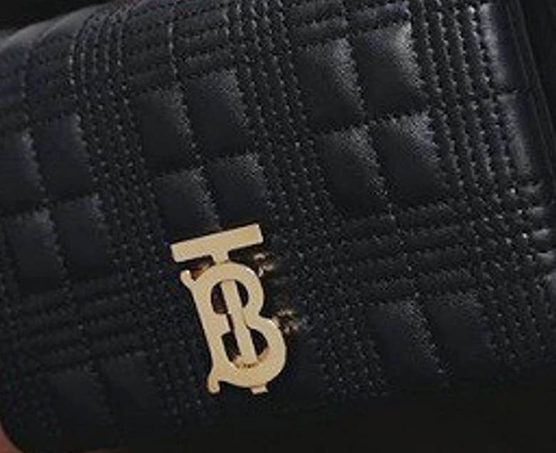 Bags help Burberry build momentum