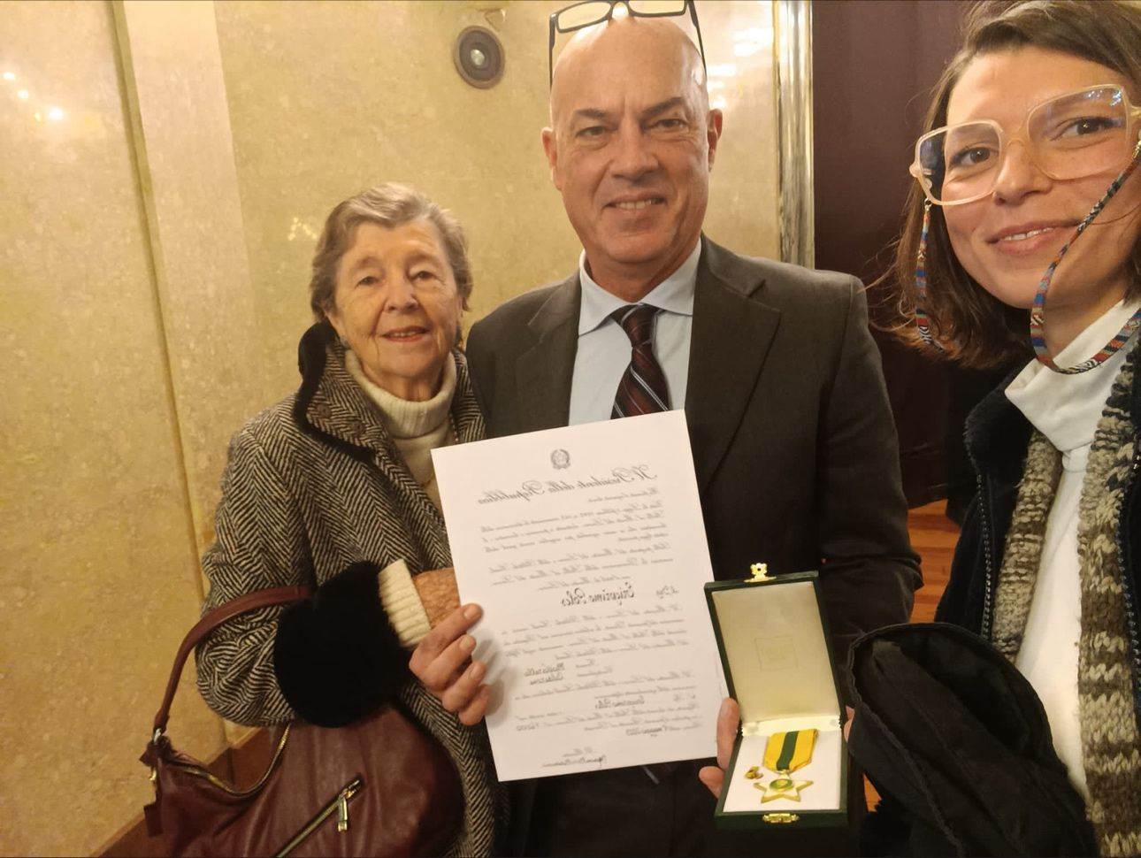 Eric Poles receives Star of Merit award