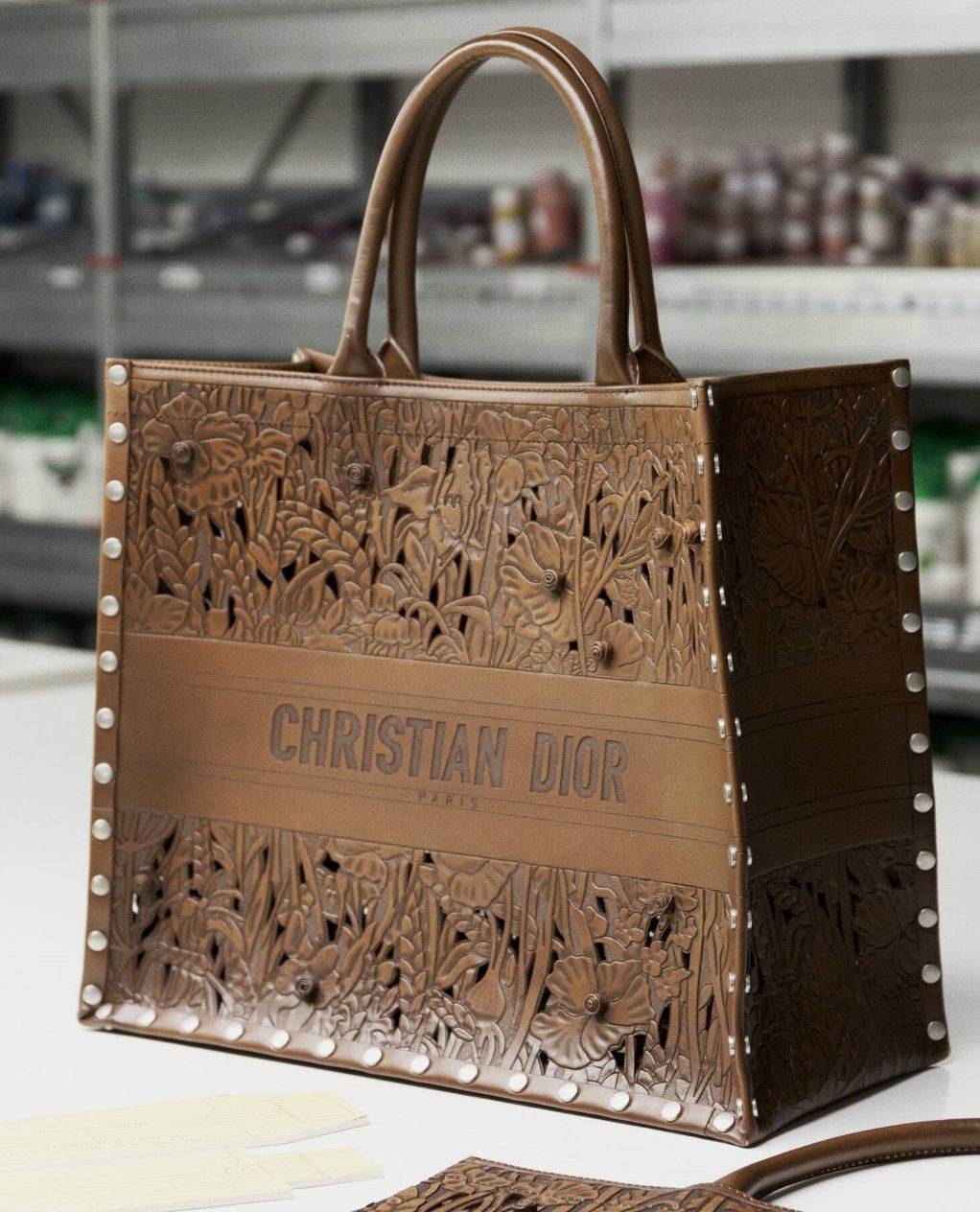 Another judicial administration case for luxury leathergoods in Italy