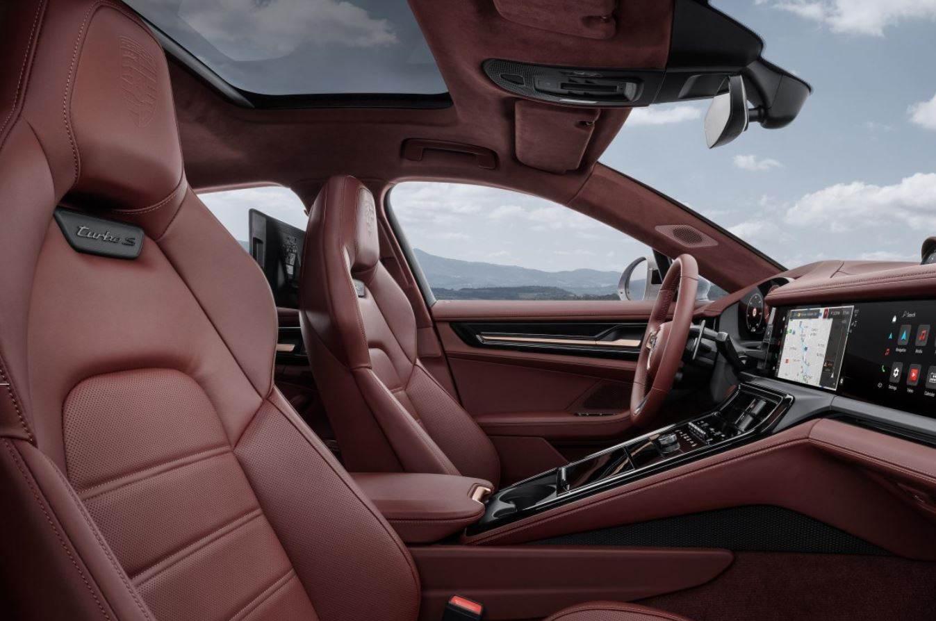 Porsche replaces China CEO to turn fortunes around