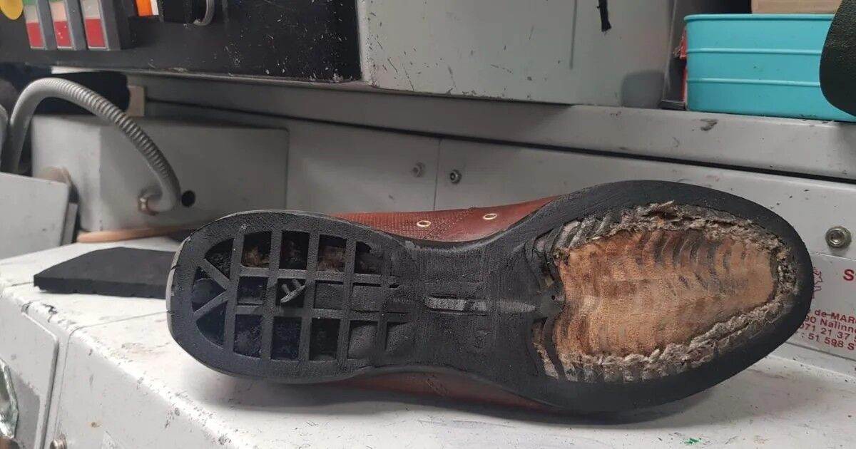Consumer reminder of the environmental benefit of shoe repairs