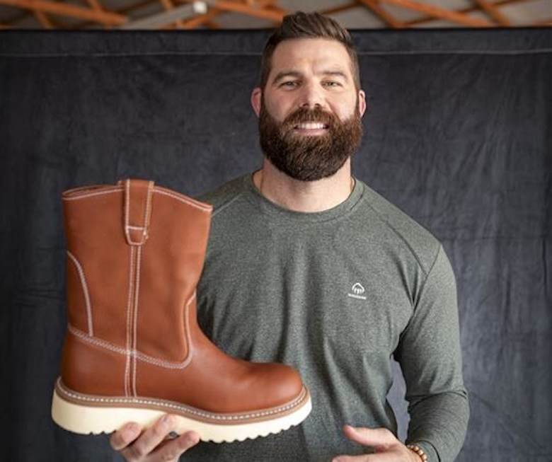 Country music star partners with Wolverine