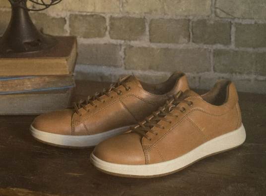 Horween teams with Florsheim shoes