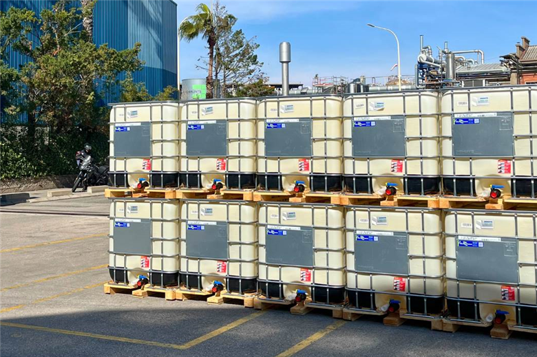 Recycled and refurbished IBCs cut emissions at Cromogenia