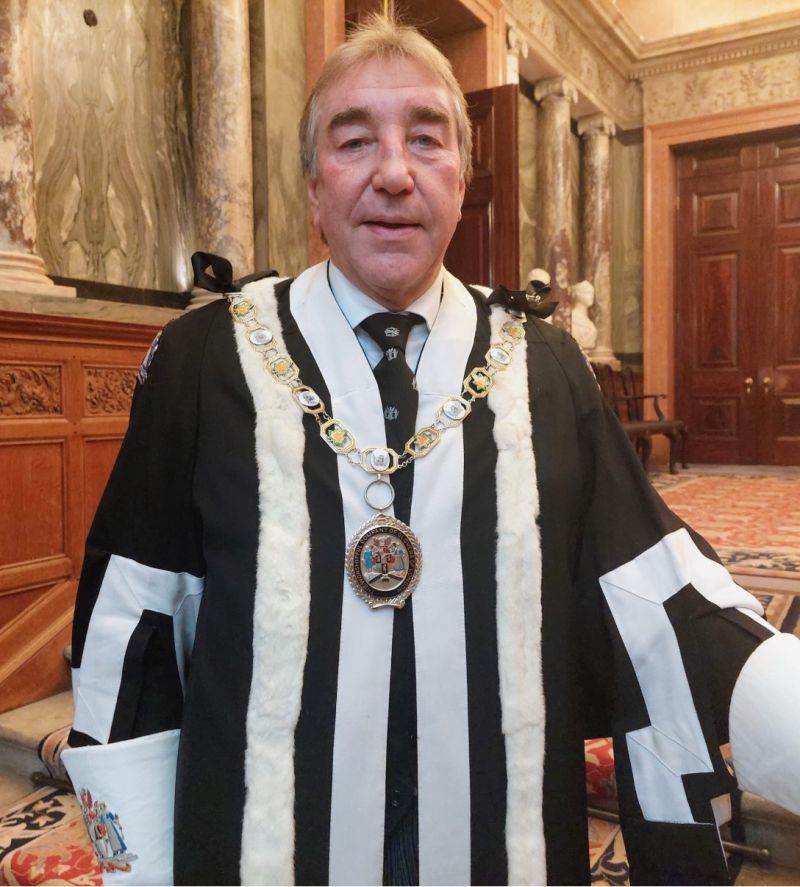 Worshipful Company of Glovers installs former Pittards director as master