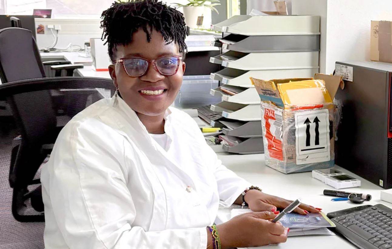 Cashew nuts provide tannins for leather in Tanzania