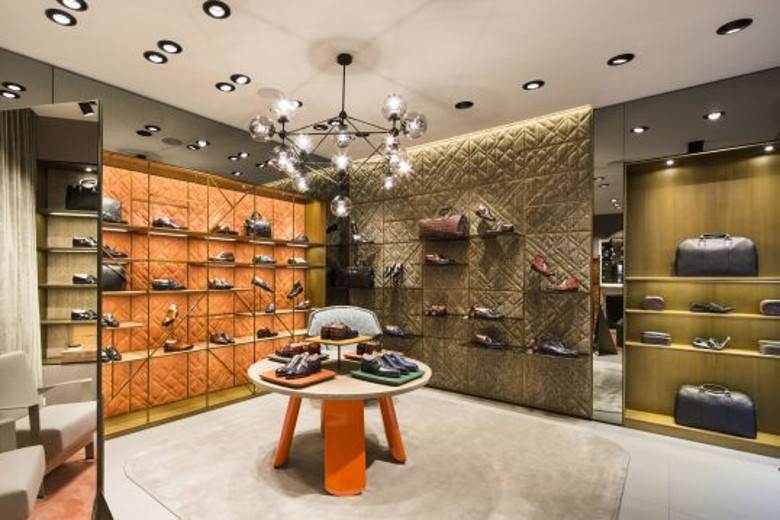 Santoni opens Paris boutique