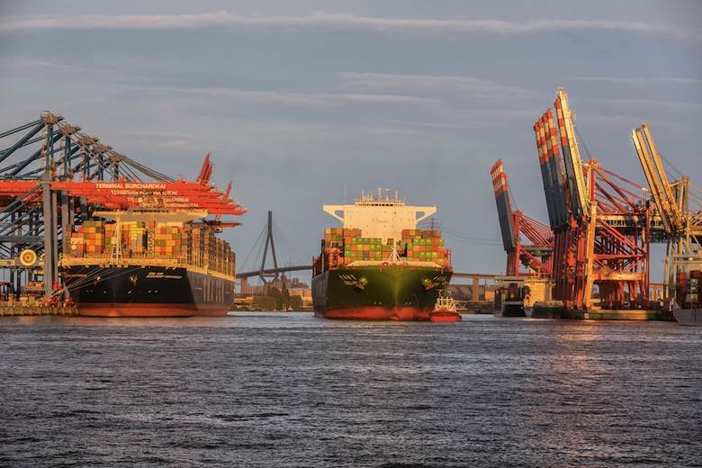 EU registers record trade deficit with China