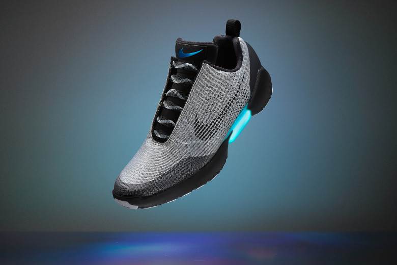 Nike self-lacing shoes available in December