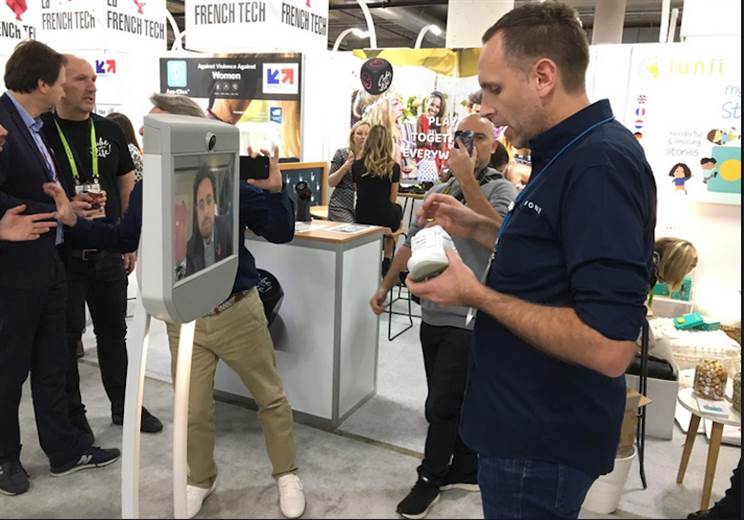 Award for shoes that combat loneliness