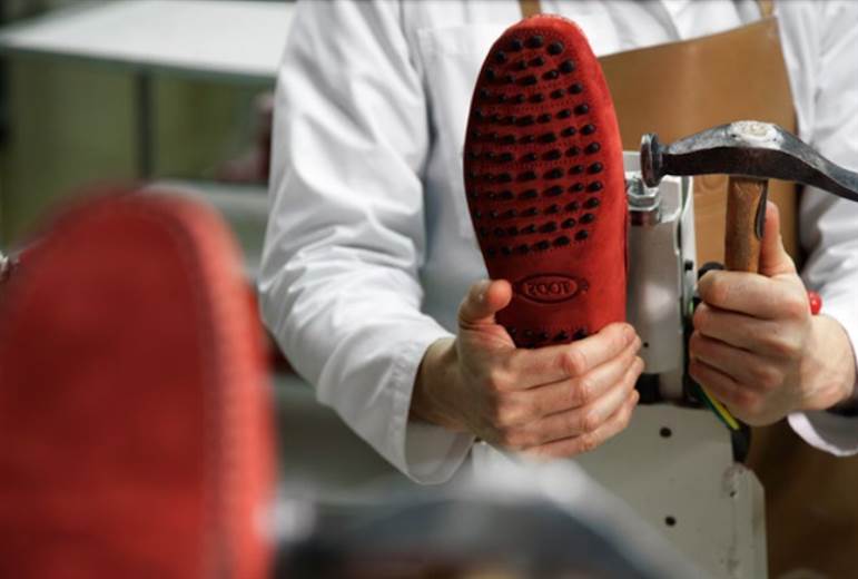 Bank to buy stake in Tod’s