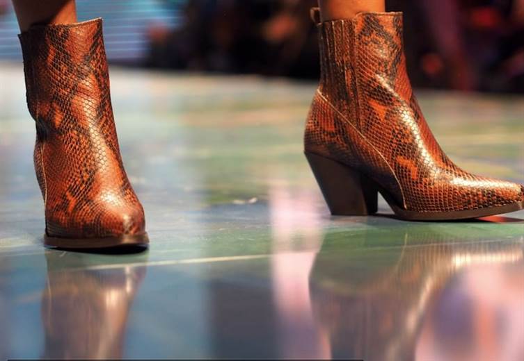 Add nine months to a product’s life to lower its footprint by 20%-30%