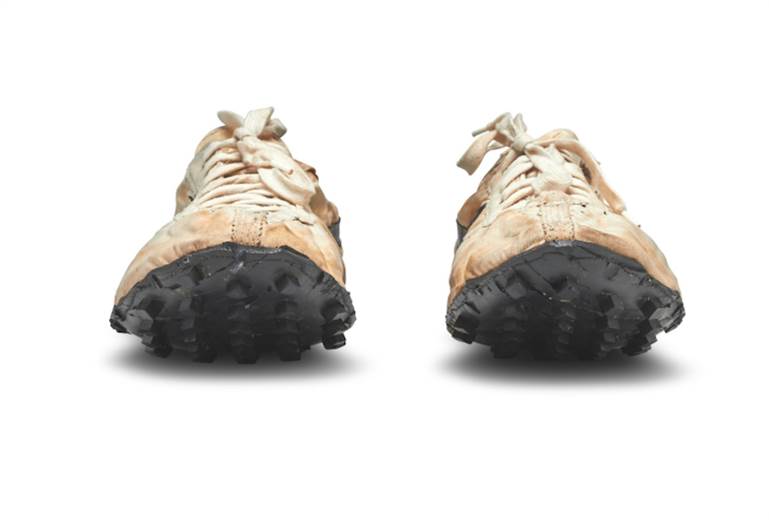 Final item in sneaker auction sells for $437,500