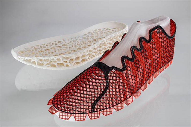 Covestro material enables fully recyclable shoes from TPU