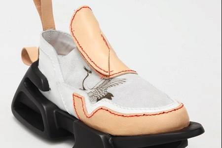 Student's shoe design wins Drapers award