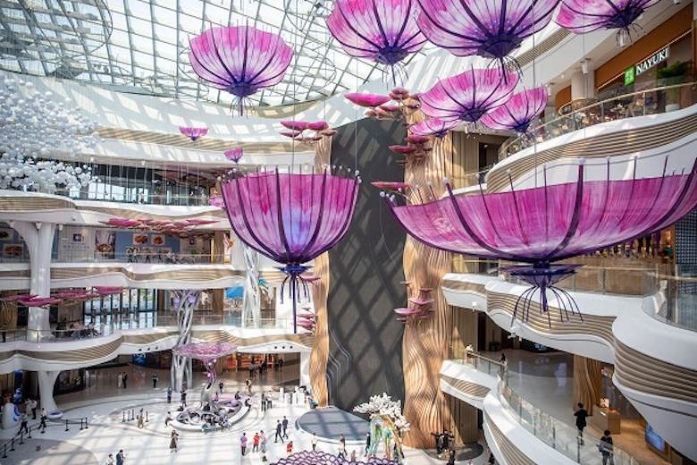 World’s largest duty-free shopping complex opens in Hainan