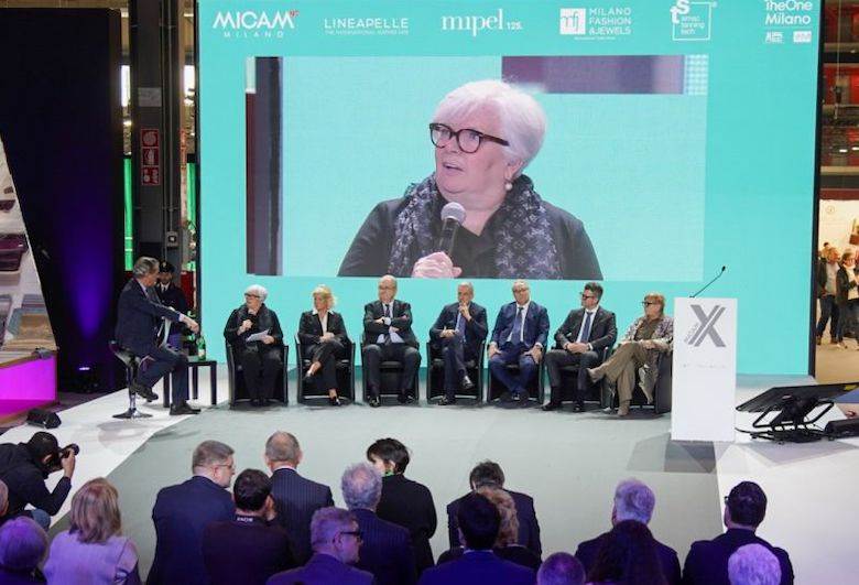 Micam runs for the ninety-seventh time