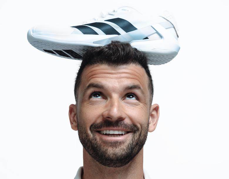 Tennis star to wear adidas shoes (but not on his head)