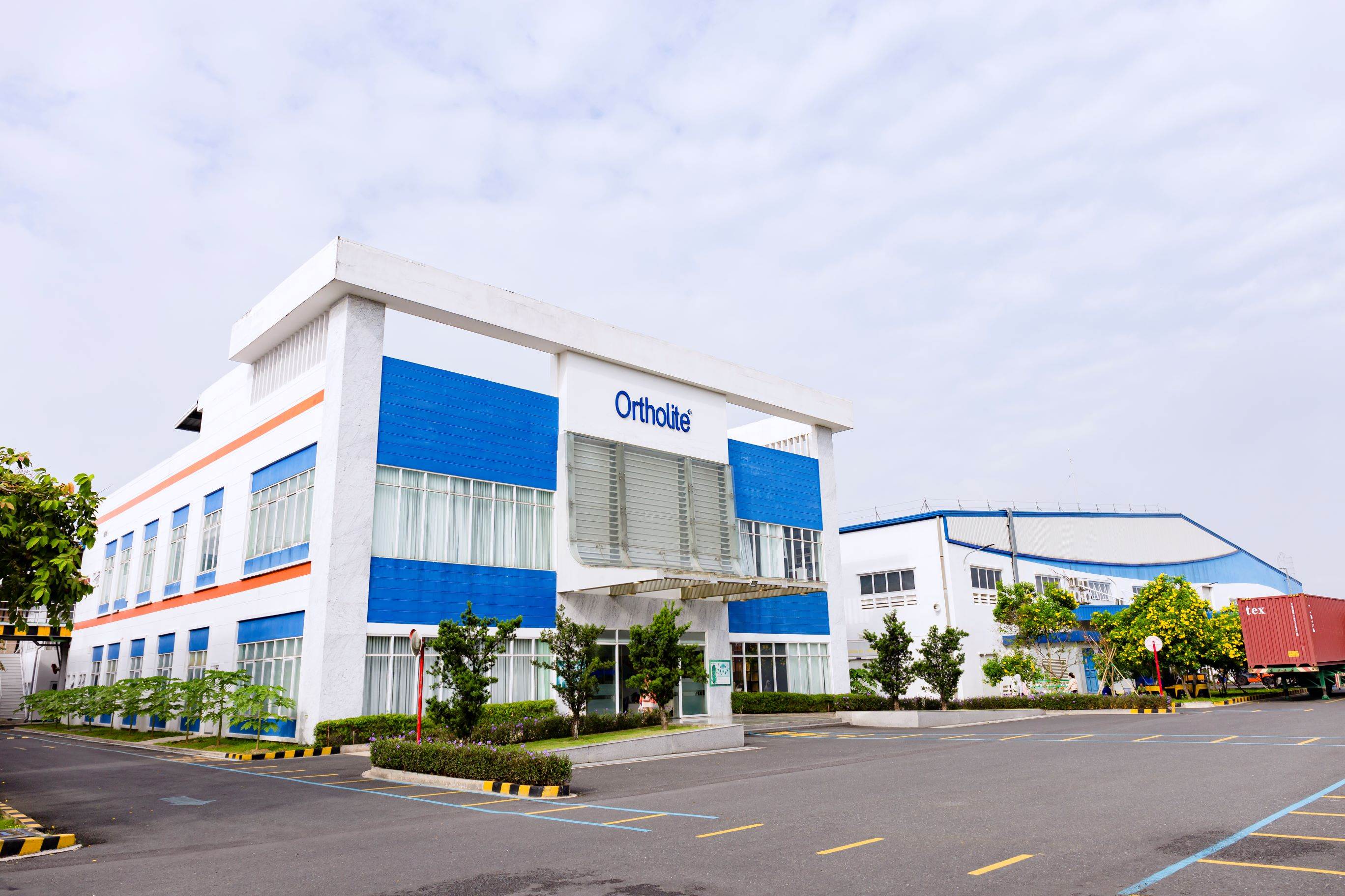 Coats completes acquisition of OrthoLite