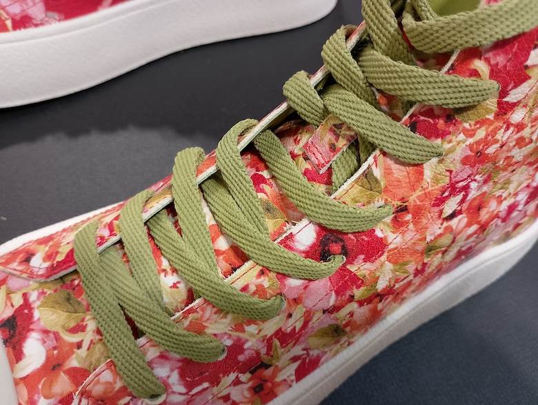 Leather’s flower power on show at Inspiramais