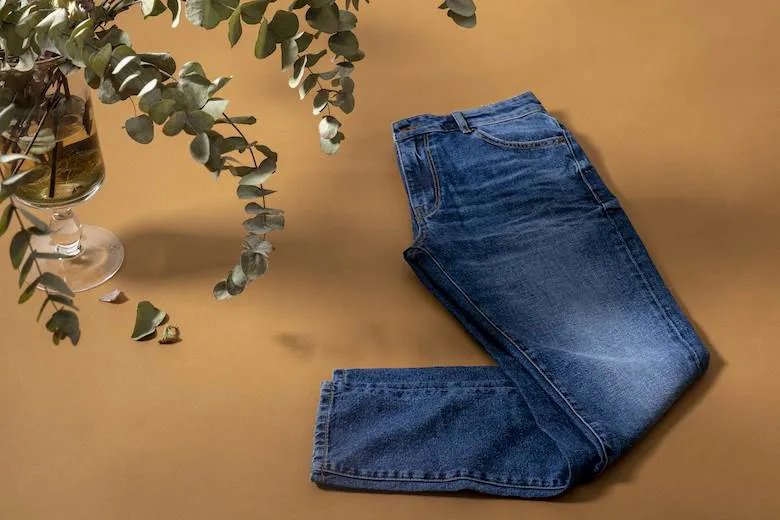 Iskur Denim's 'Earth squad' lands at Denim PV