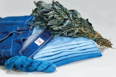Biosynthetic indigo dye for denim is chemical and petroleum-free -  Springwise