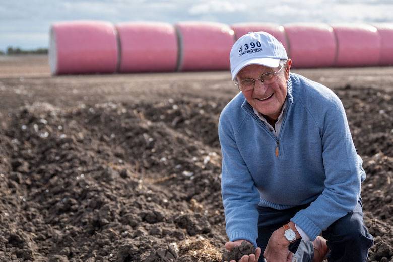 Textile waste added to soil in Cotton Australia trial