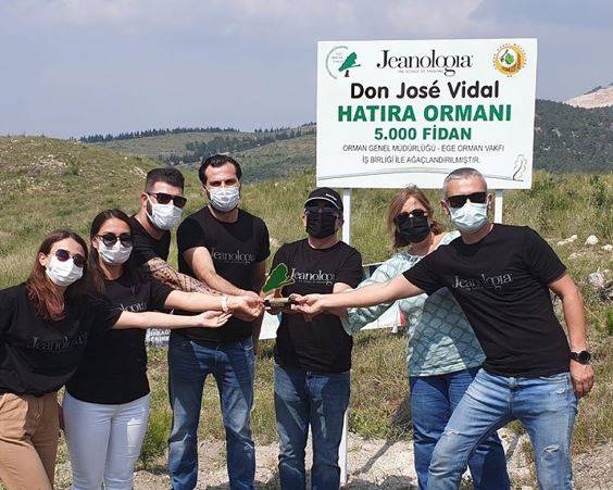 Jeanologia’s Turkish team plant trees to honour co-founder