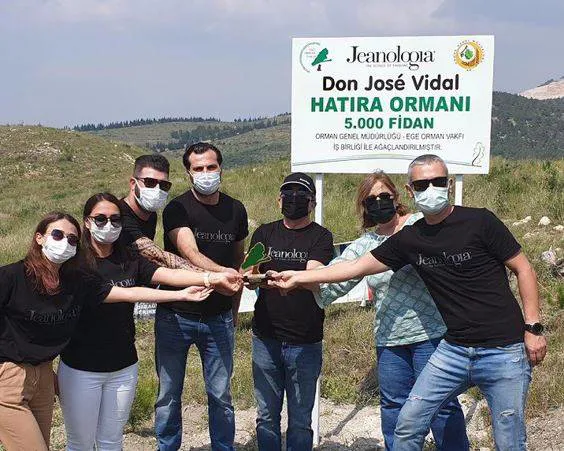 Jeanologia’s Turkish team plant trees to honour co-founder