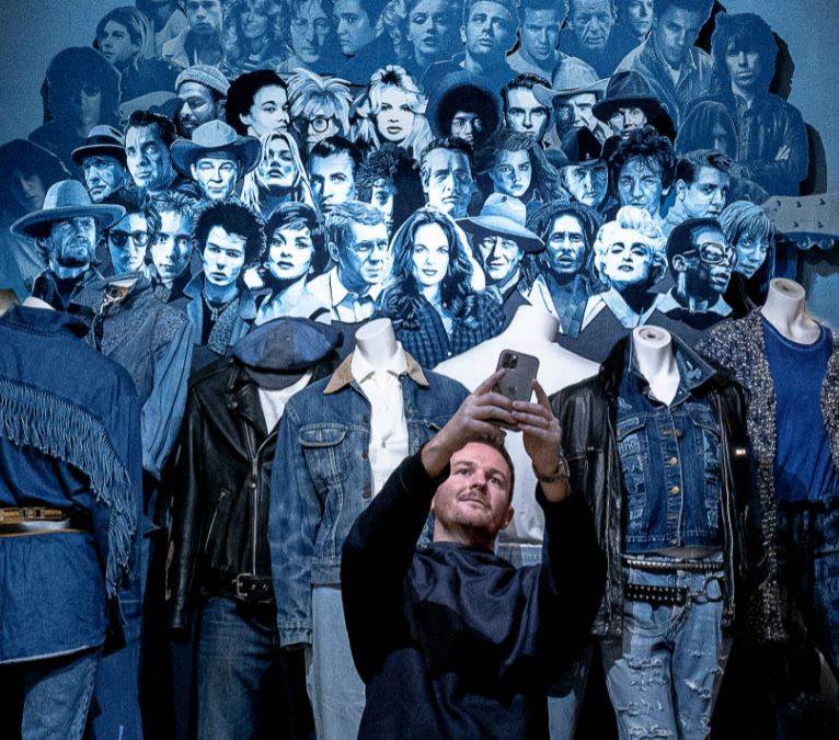 Ian Berry’s new exhibition is a treat for the senses