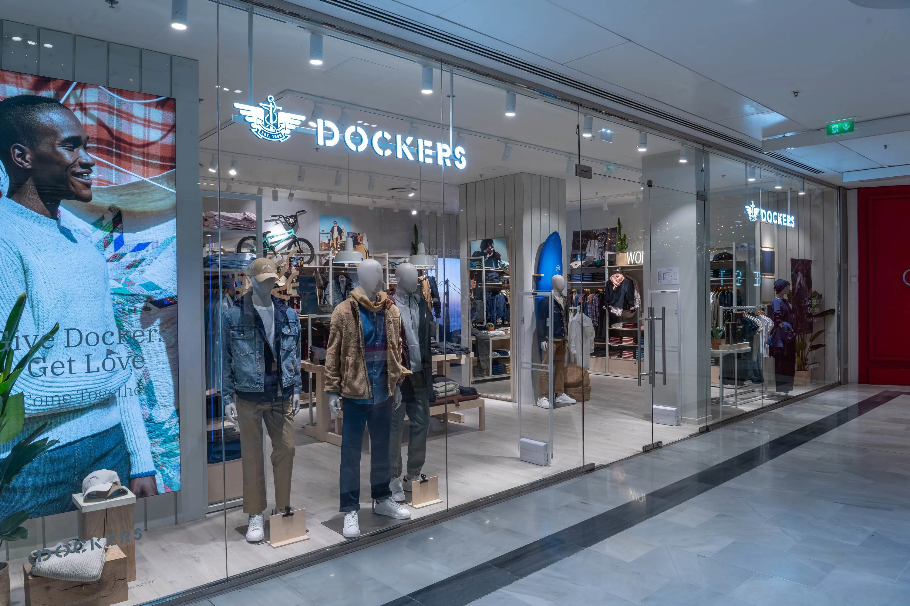 First Dockers store opens in Paris region